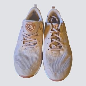 Womens nike city republic training sneakers pink oxford/ barely rose size 9